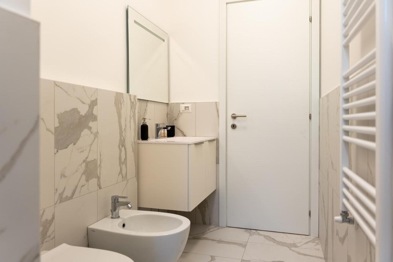 Apartamento 15Min Metro Duomo - Rho Fiera - Skyscraper Kitchen Milán Exterior foto